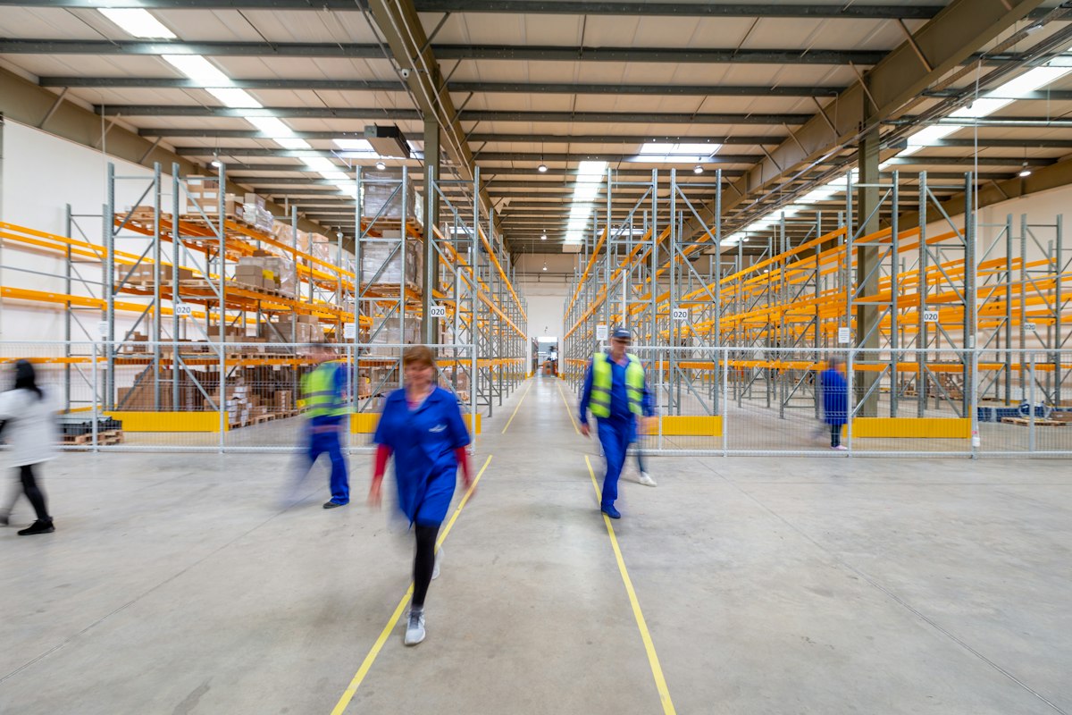 Distribution facility aisle with palletized goods
